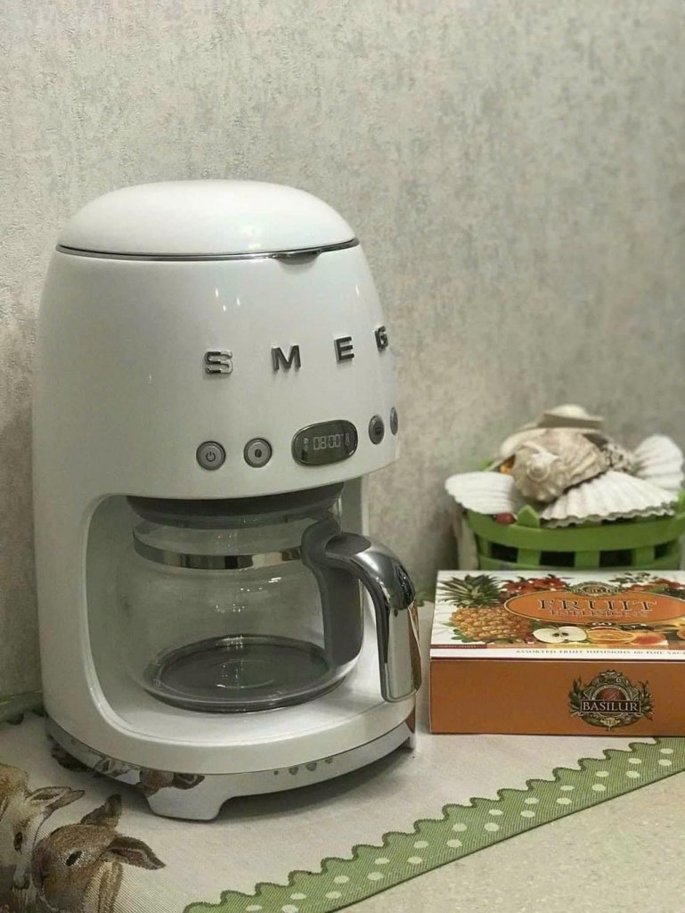 Máy pha cafe nhỏ giọt hình trứng phong cách Retro SMEG DCF02 serie 50’s style 7.jpeg