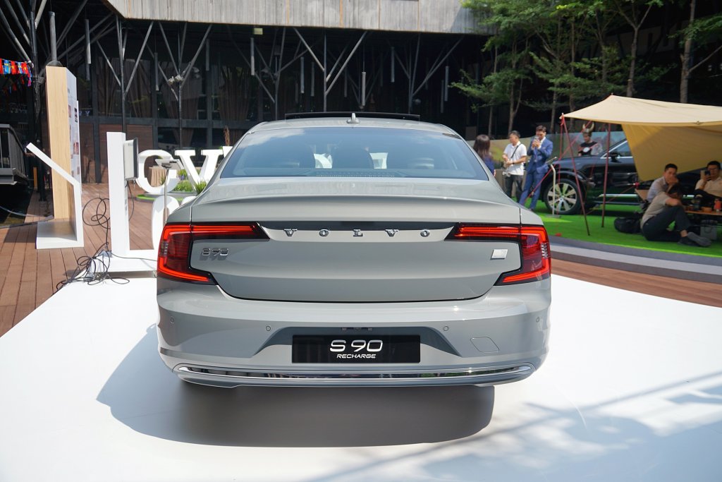 Volvo S90 Recharge Vn (6).JPG