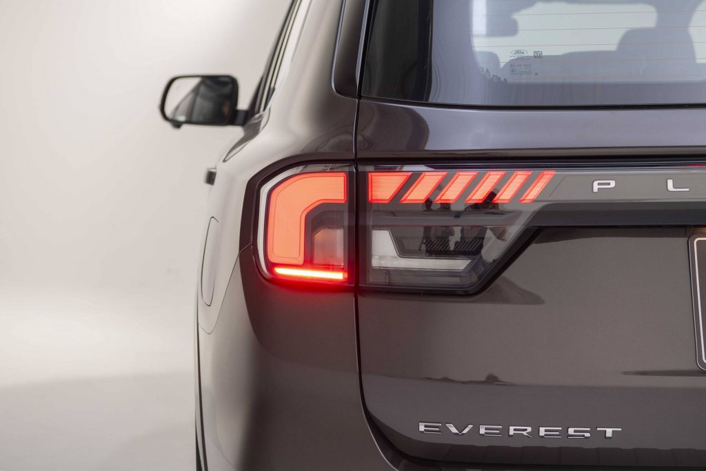 ford-everest-platinumvn (12).jpg