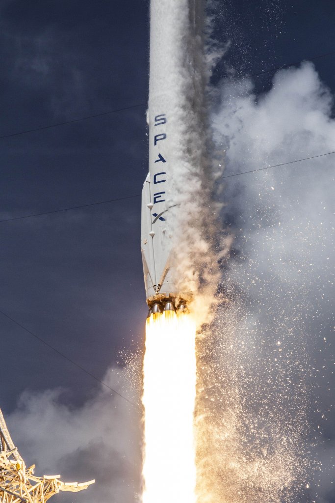 Space 2014_7_14 (1) SpaceX.jpg