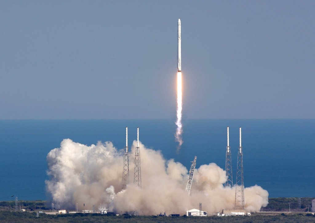 Space 2016_4_8 (1) SpaceX.jpeg