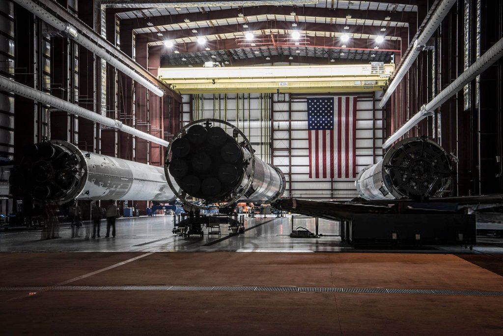 Space 2016_5_14 (1) SpaceX.jpg