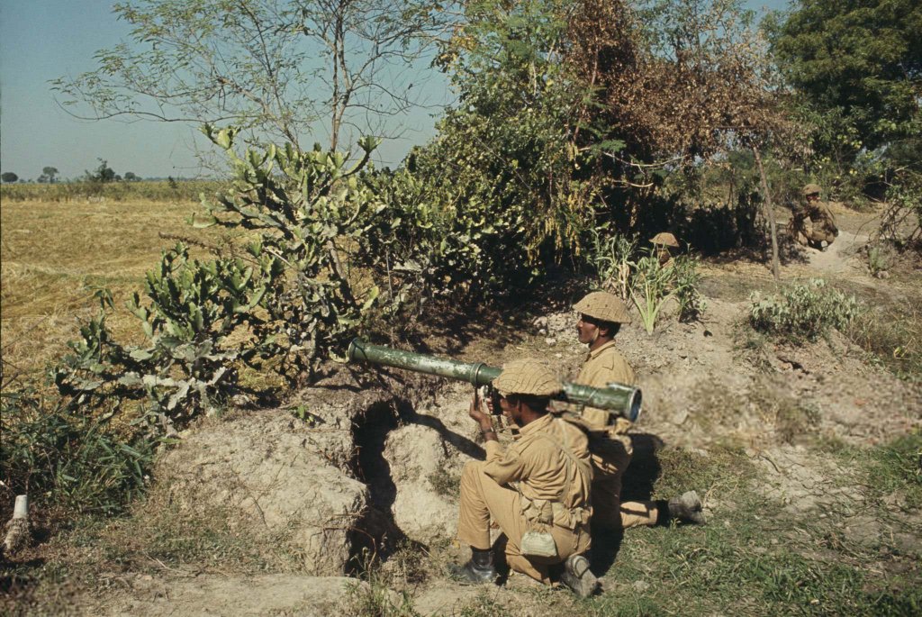 Bangladesh 1971_12_27 (1).jpg