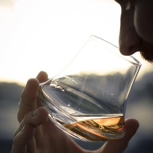 D_L_Whisky_Glass_Sq_500x_8f70408c-0833-4975-9924-74d0a4f18b16_960x.jpg