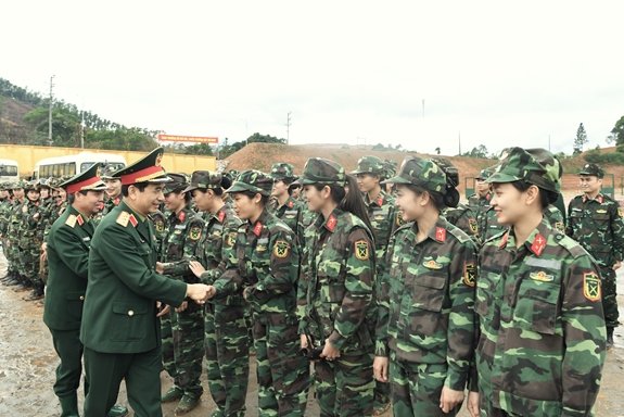 dong chi thuong tuong phan van giang uy vien bo chinh tri uy vien thuong vu quan uy trung uong...jpg