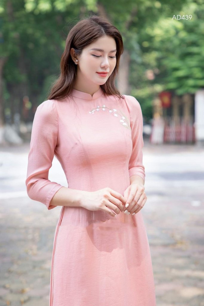 ao dai cach tan nu 2022 ( 2).jpg