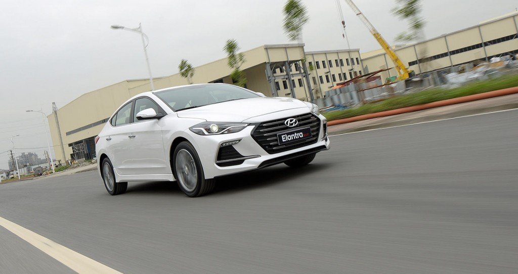 elantra-sport-14.jpg