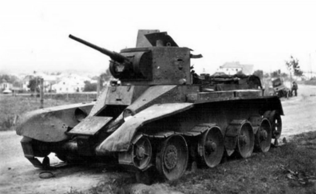 Tank BT-5 (3).jpg