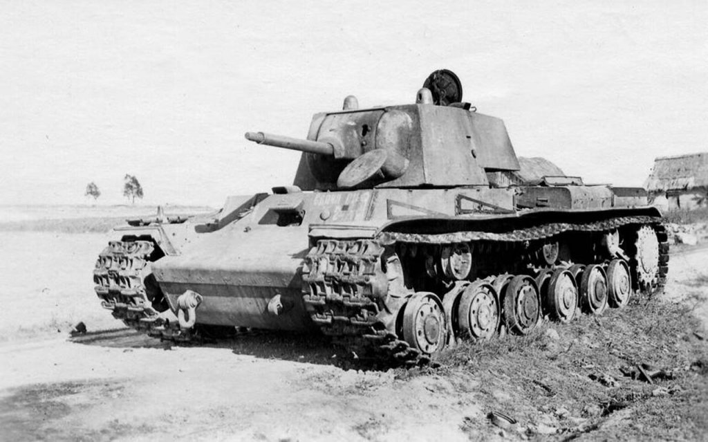 Tank KV-1 1941_7 (5).jpg