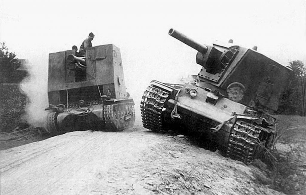 Tank KV-2 (32).jpg