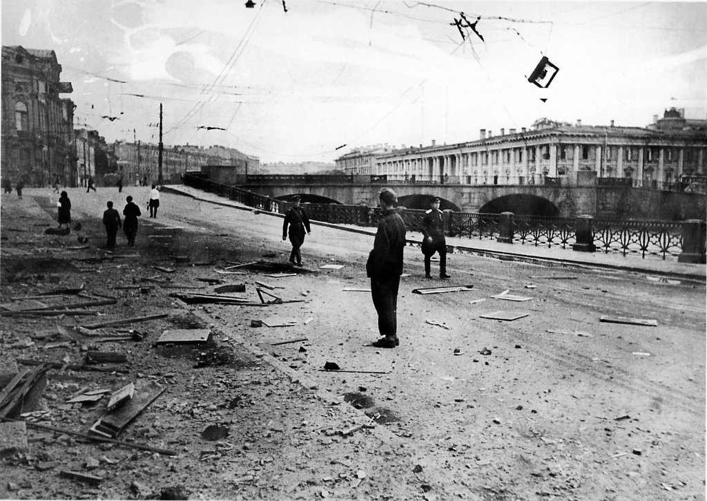 Leningrad 1942 (1).jpg