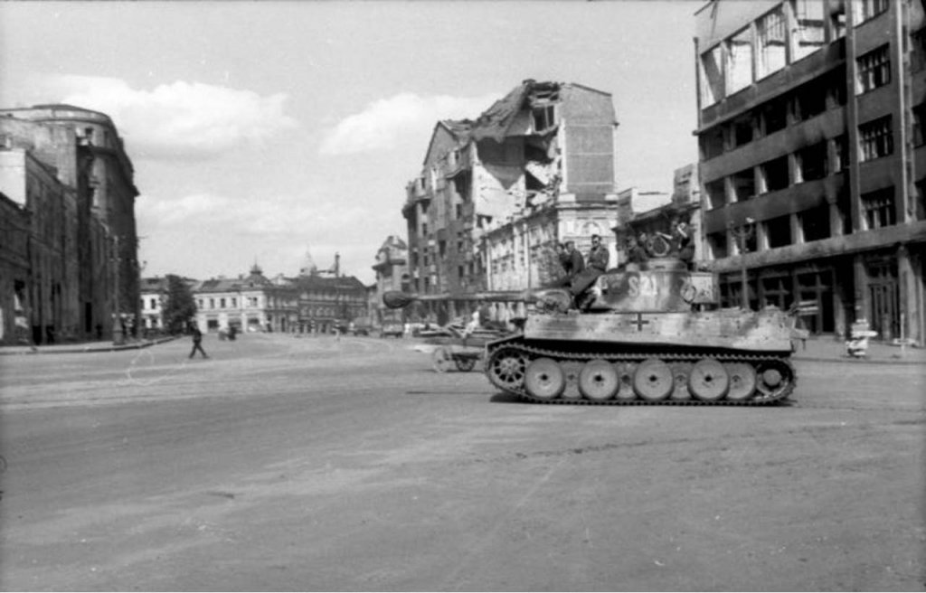 Kharkov 1943_4_20 (3).jpg