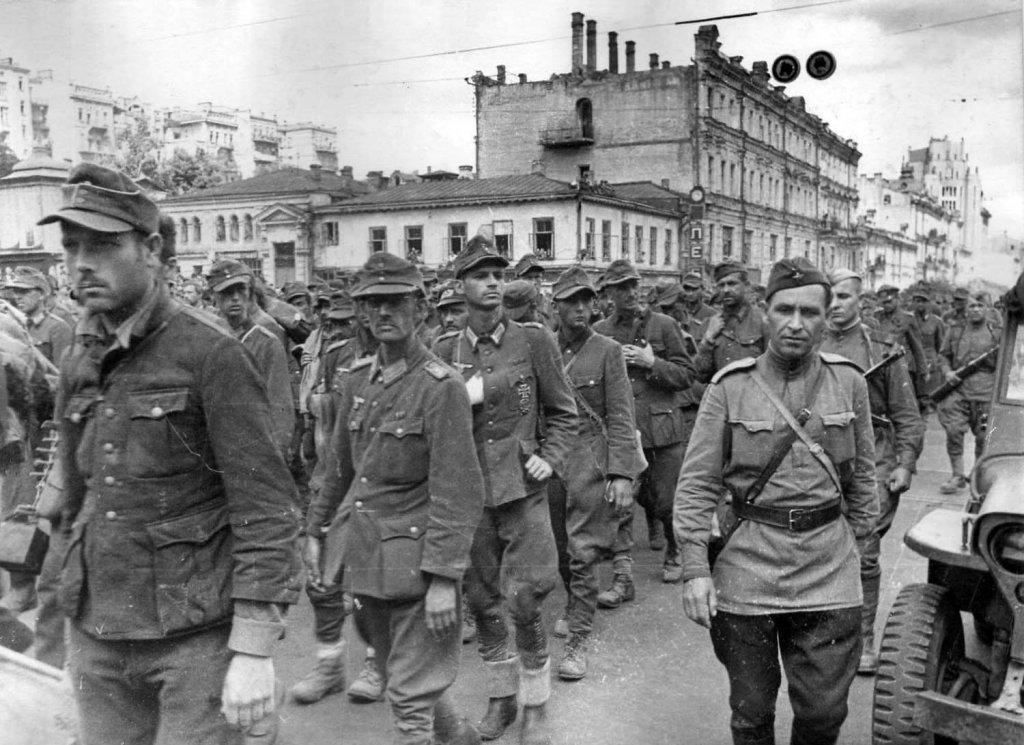 Kiev 1944_8_16 (4).jpg