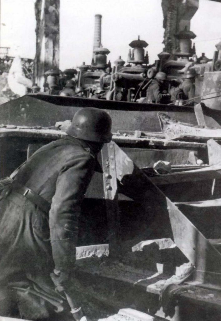 Stalingrad 1942_10_29 (2_3).jpg