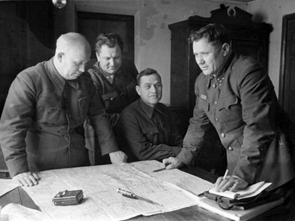 Stalingrad 1942_11_1 (1_2) Khruschev.jpg