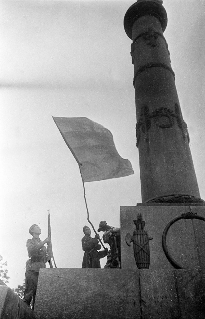 Poltava 1943_9_23 (1) Giải phóng.jpg