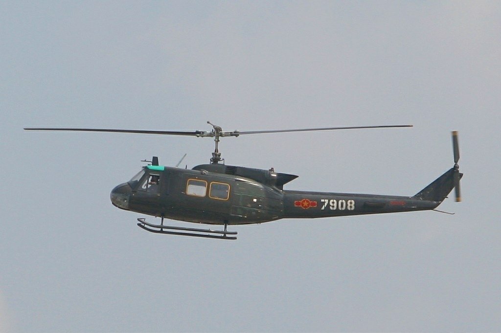 Vietnamese-Air-Force-Huey-MRD-1422530129.jpg