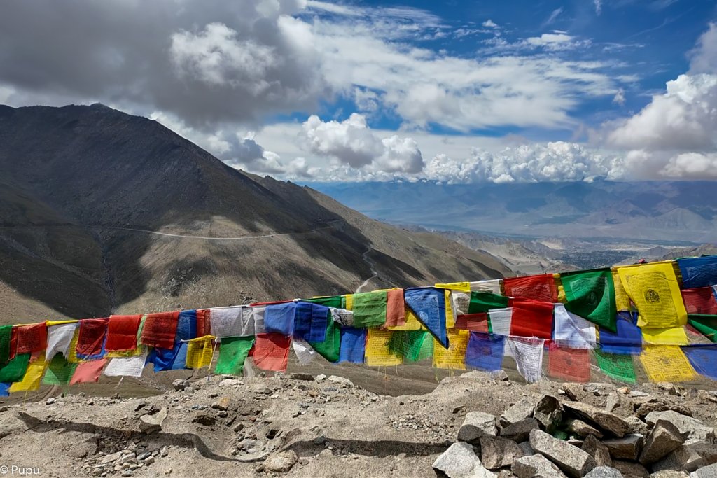 Khardung La to Leh.jpg