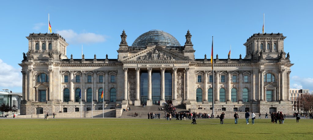 Berlin_reichstag_west_panorama_2.jpg