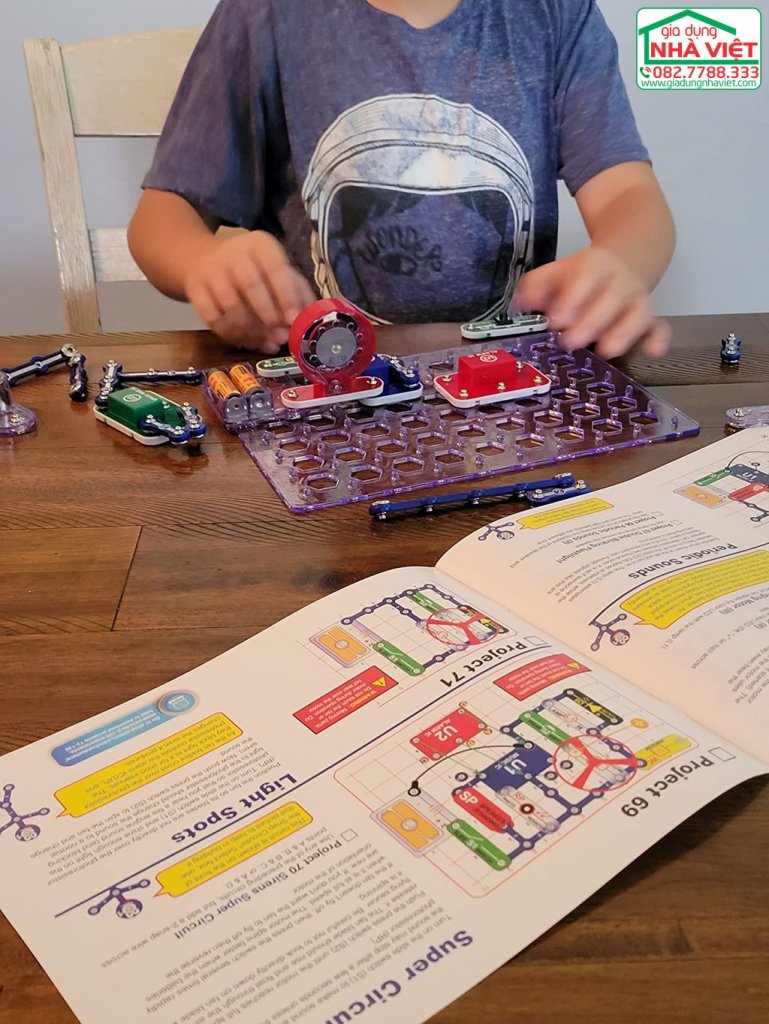 Bộ dụng cụ lắp ráp mạch điện 300 dự án Snap Circuits Classic SC-3001.jpg