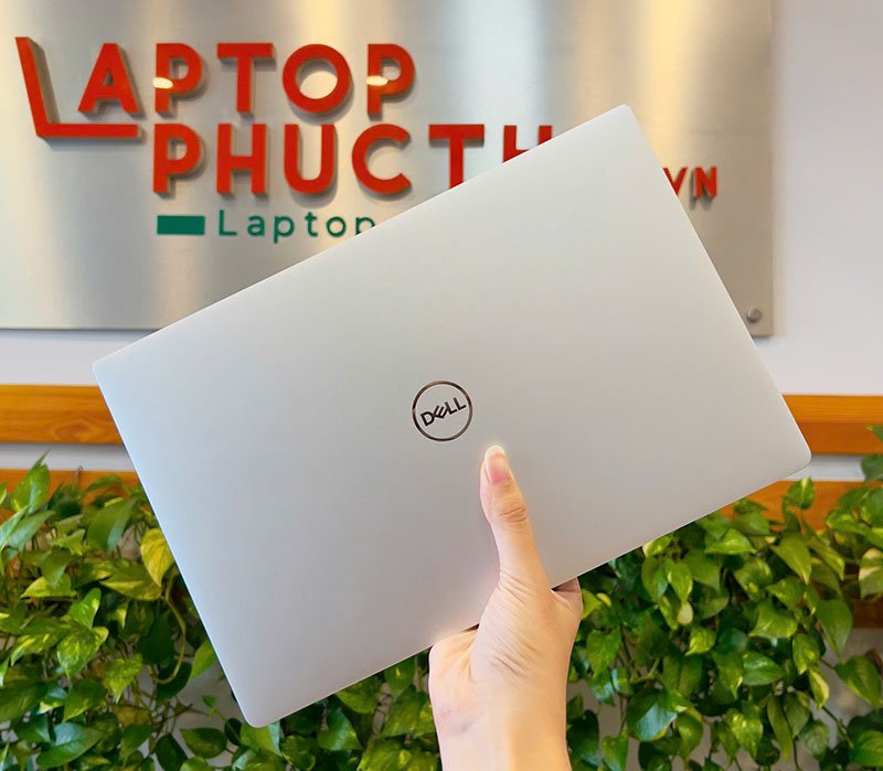 Dell XPS 13 7390.jpg