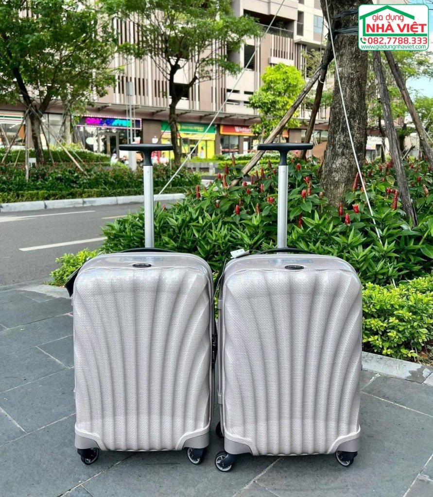 Vali xách tay 20inch siêu nhẹ 1.7kg Samsonite Cosmolite 3.0 made in EU11.jpg