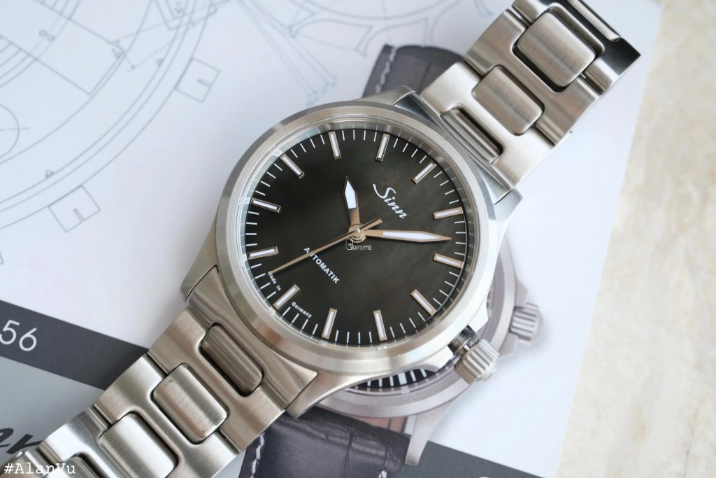 Sinn 556.0105 (36).jpg