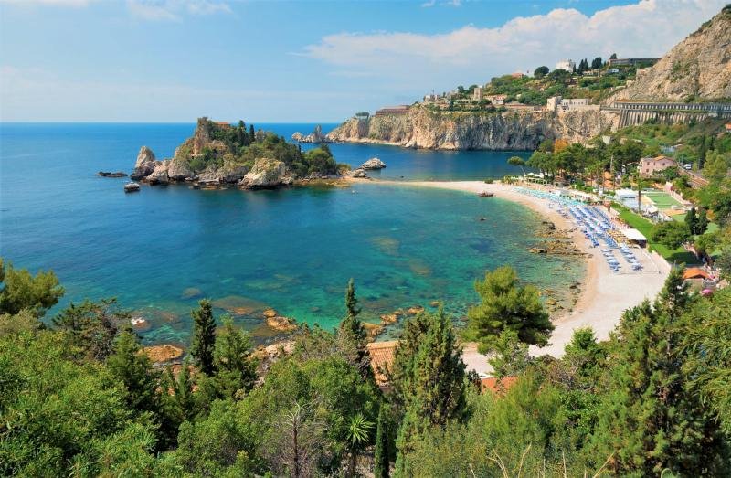 isola bella taormina.jpg