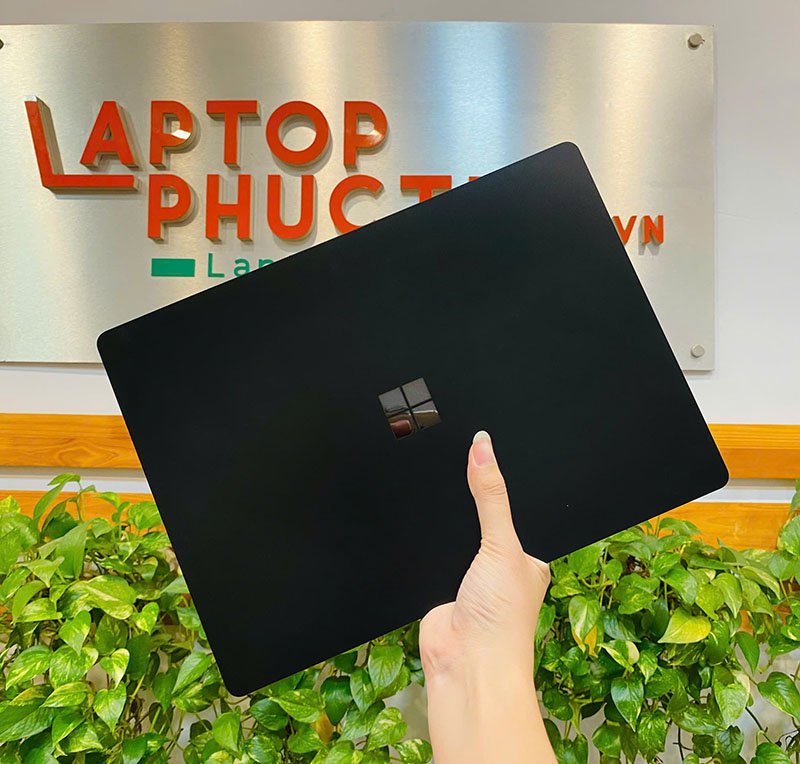 Surface Laptop Go 2.jpg