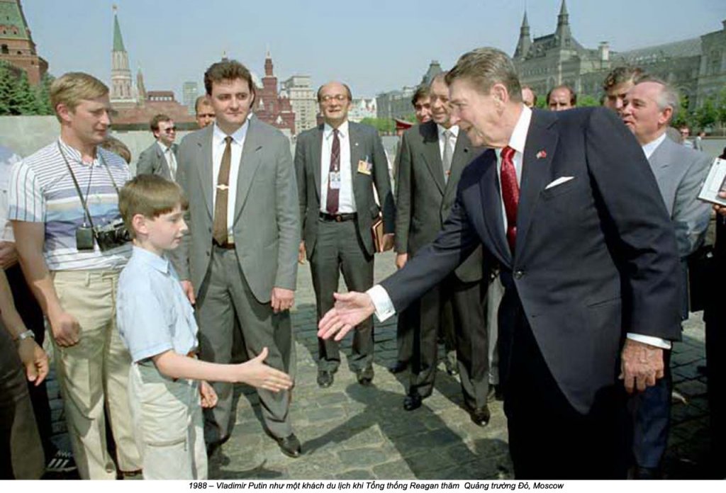 Putin 1988 (1).jpg