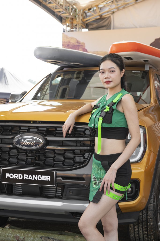 Ford Manh me Ca tinh.jpg