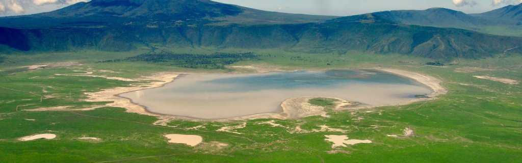 Ngorongoro-Crater.jpg