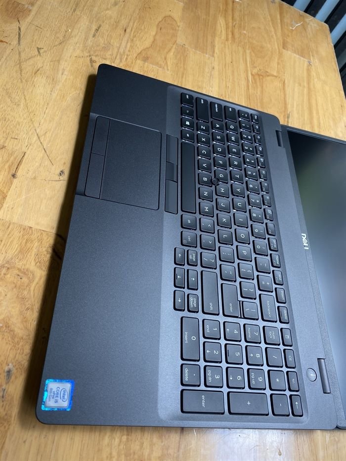 Dell-Latitude-5500-i5-8th-5.jpg