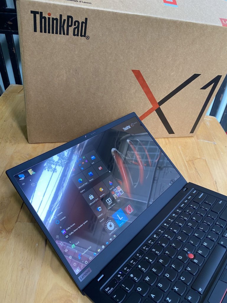 Thinkpad-X1-Carbon-Gen-7-Core-i7-8.jpg