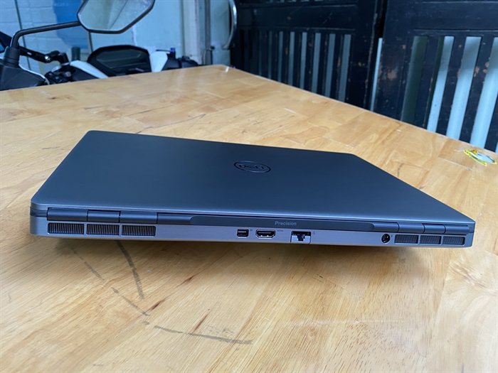 Dell-Precision-7550-Core-i7-4.jpg