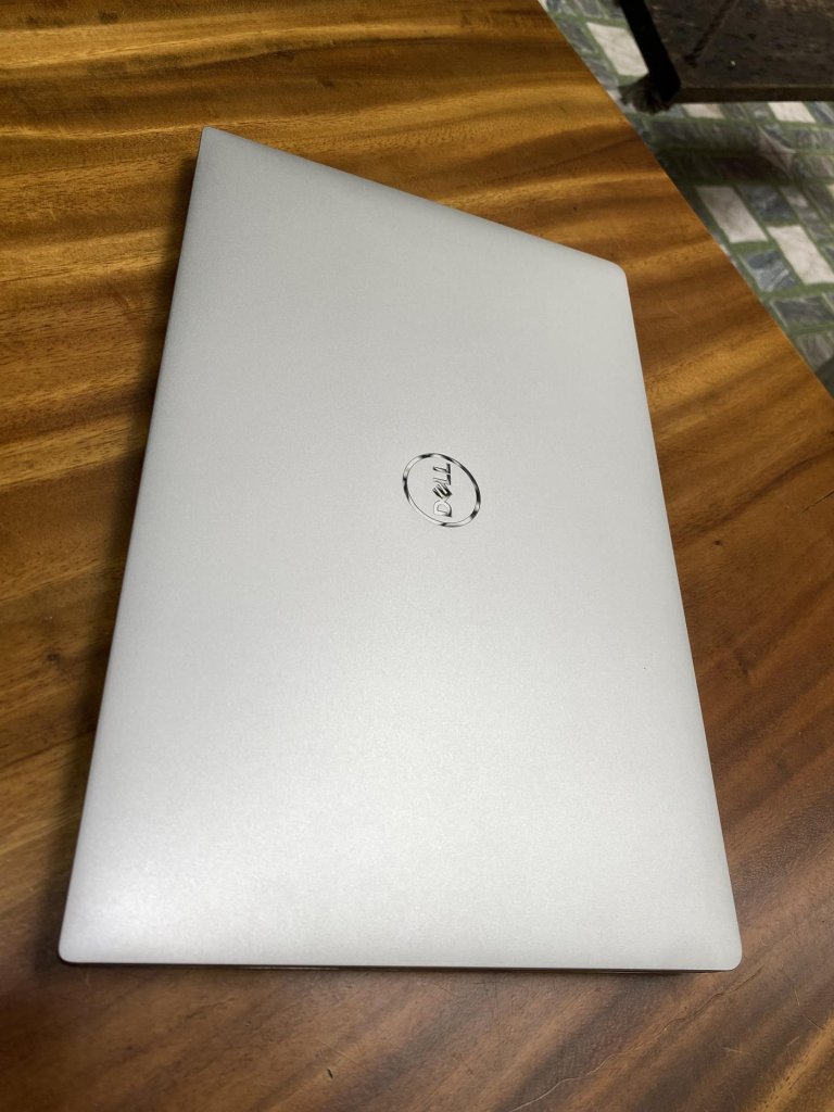 Dell-XPS-13-7390-Core-i7-Touch-2.jpg