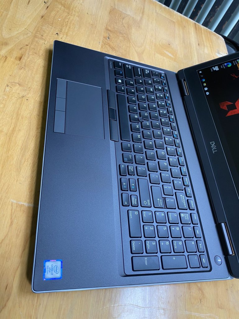 Dell-Precision-7540-Core-i7-4.jpg