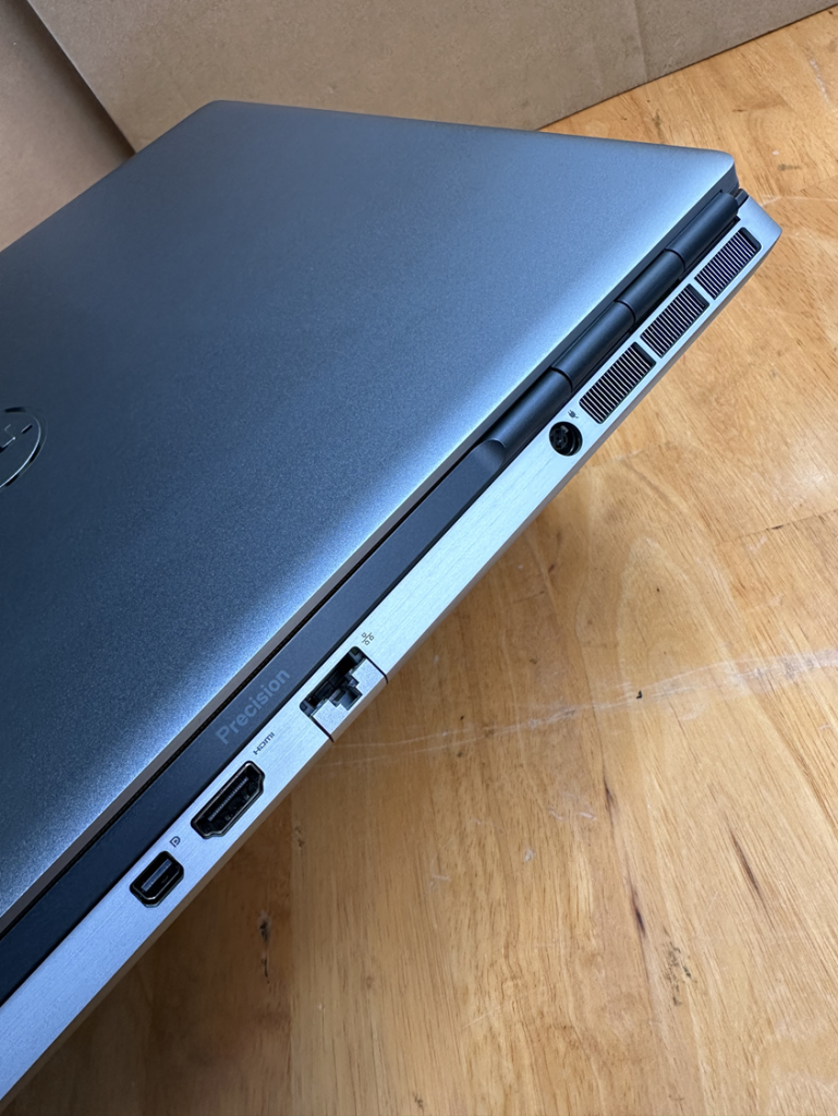 Dell-Precision-7560-Core-i7-2.png