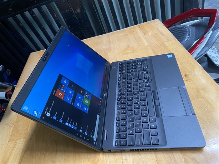 Dell-Latitude-5501-Core-i7-3.jpg