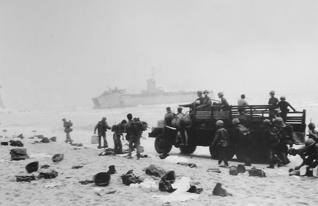 Sài Gòn 1975_4_30 (x3).jpg