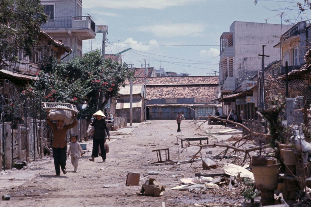 Sài Gòn 1975_4_30 (318).jpg