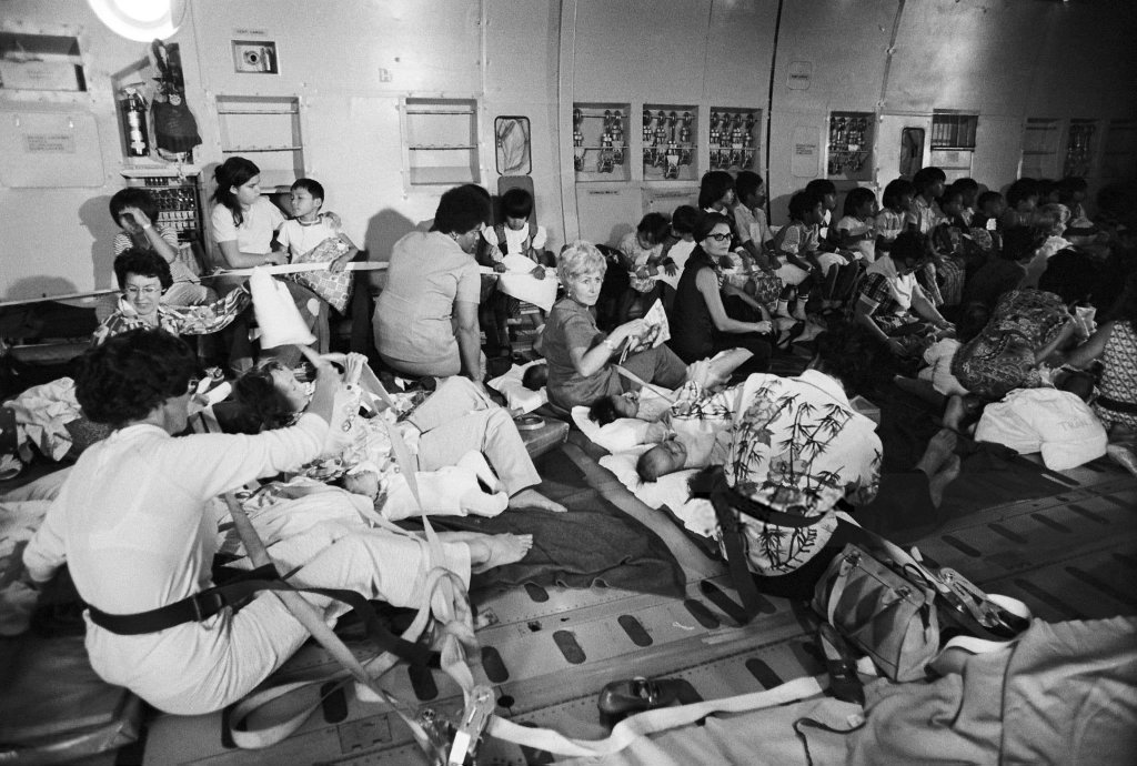 Babylift 1975_4_4 (6).jpg
