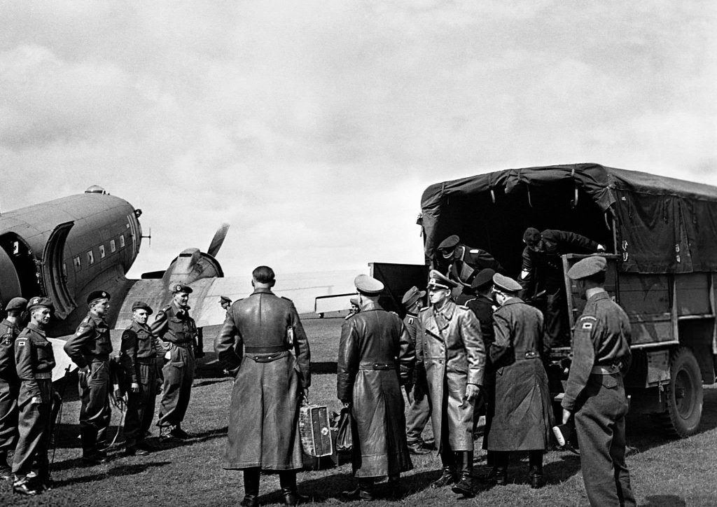 Chiến thắng 1945_5_5 (1).jpg
