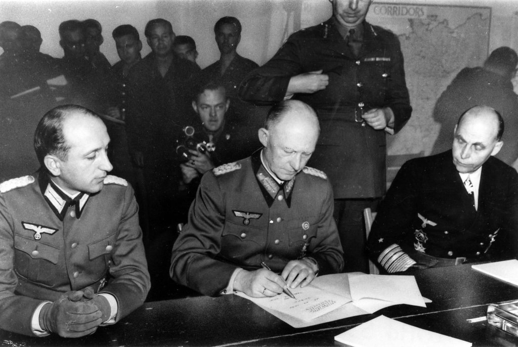 Chiến thắng 1945_5_7 (6).jpg