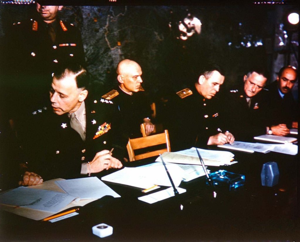 Chiến thắng 1945_5_7 (30).jpg