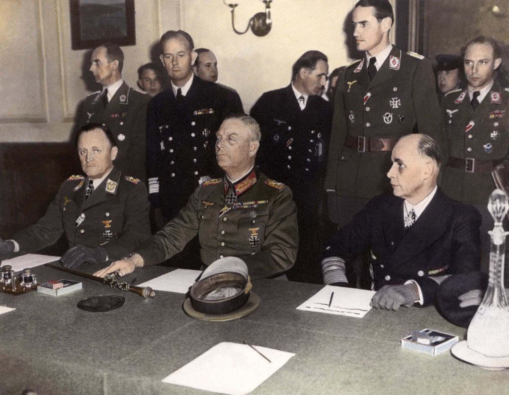 Chiến thắng 1945_5_8 (6).jpg