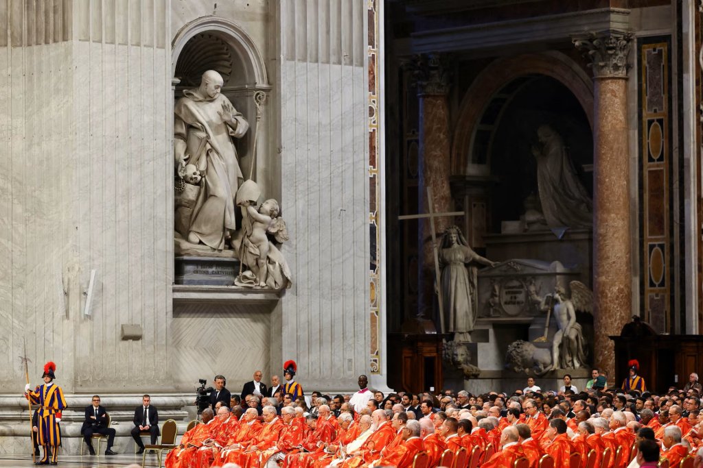 Vatican 2025_5_7 (7).jpg