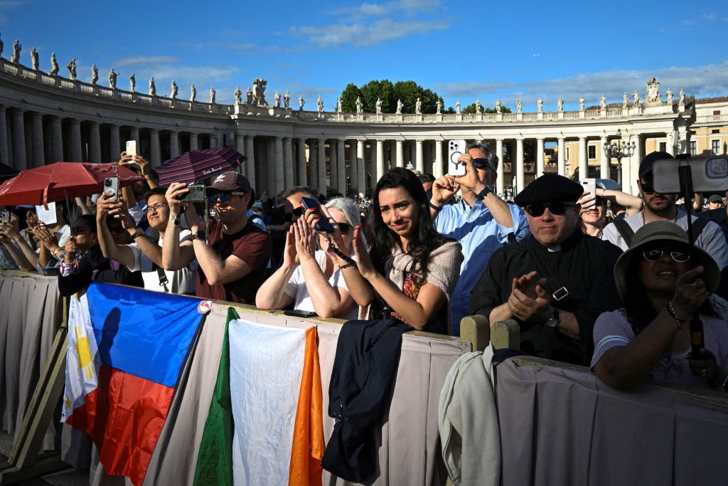 Vatican 2025_5_7 (4).jpg