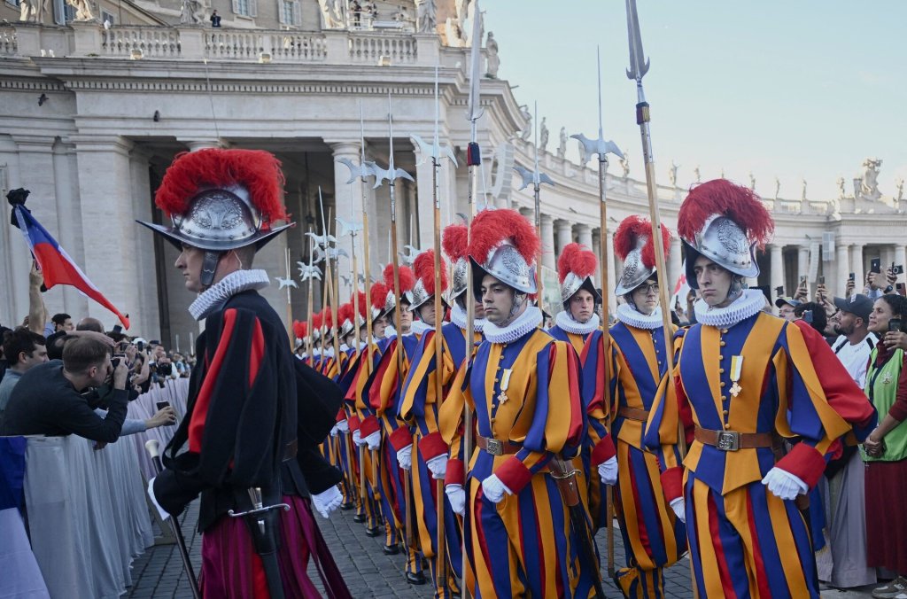 Vatican 2025_5_8 (16).jpeg