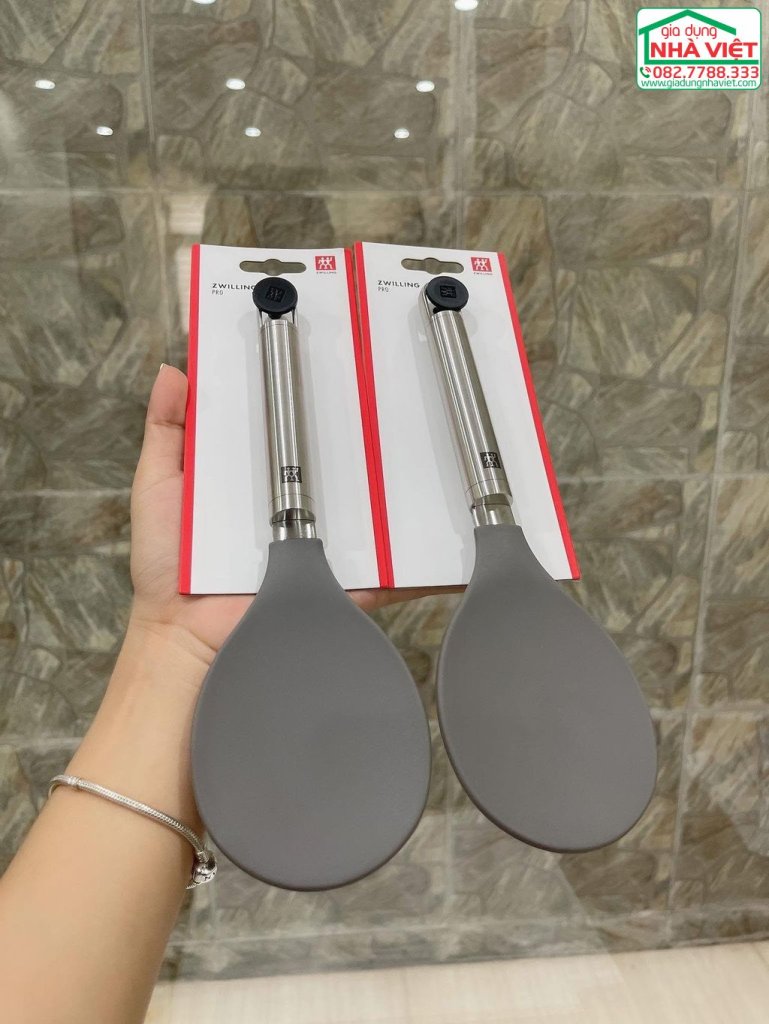 Muôi múc cơm 26cm Zwilling Pro 37160-0342.jpg
